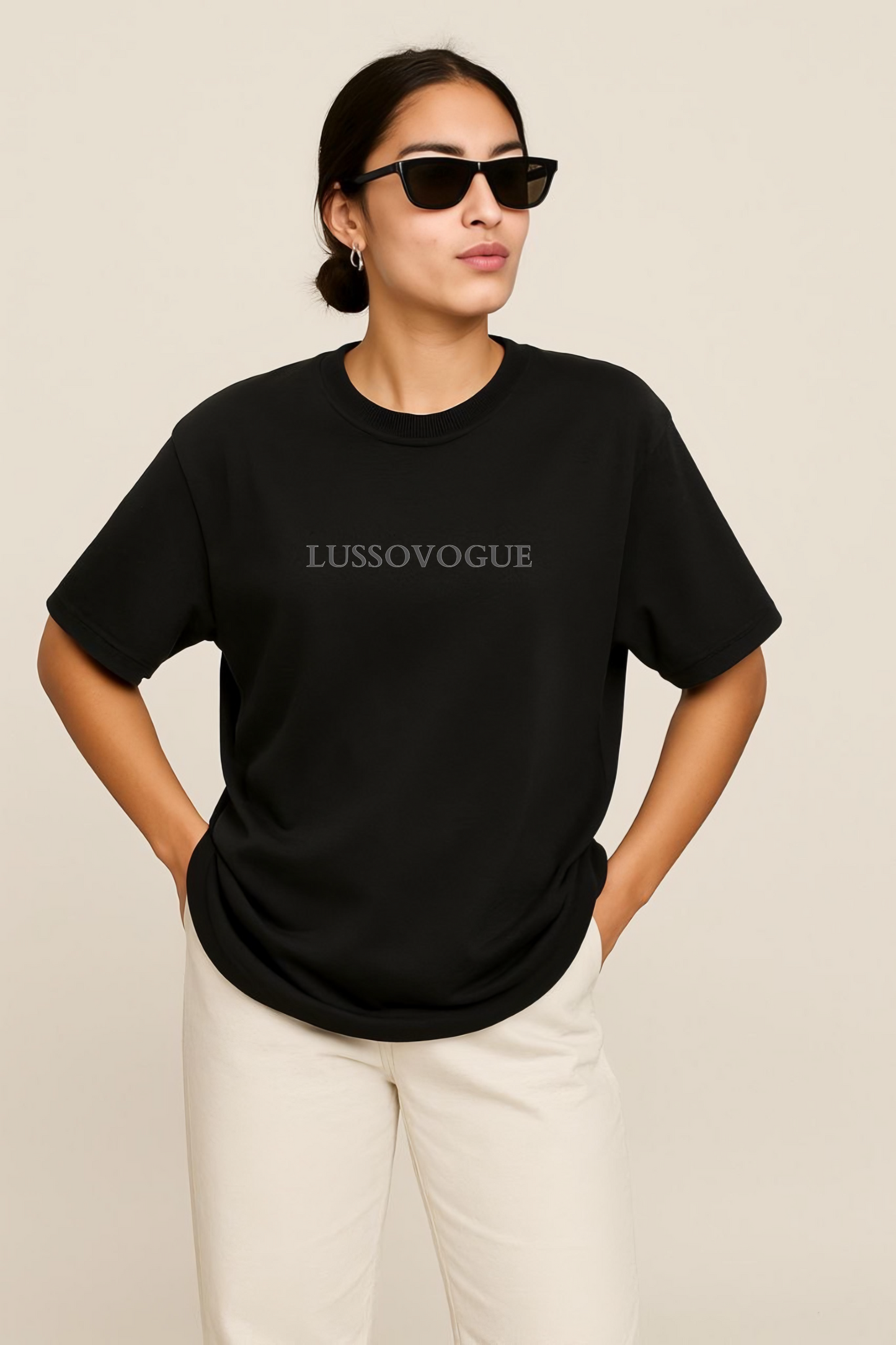 Oversized T-Shirt – “Never Give Up, Stay Strong” ft. Lussovogue Logo