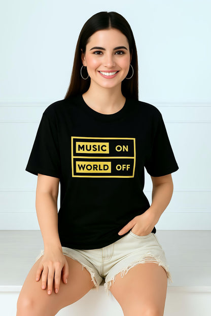 LUSSOVOGUE- Oversized T-shirt [Music On, World Off]